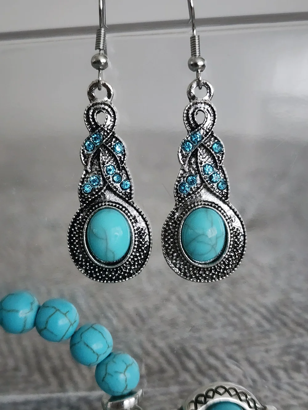 Turquoise Bead Bracelet and Drop Earrings Set - Blue Eye